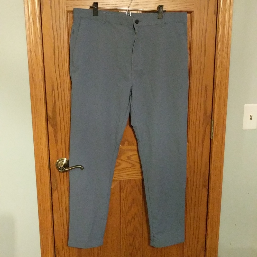 Banana Republic flat front pants in China Blue color